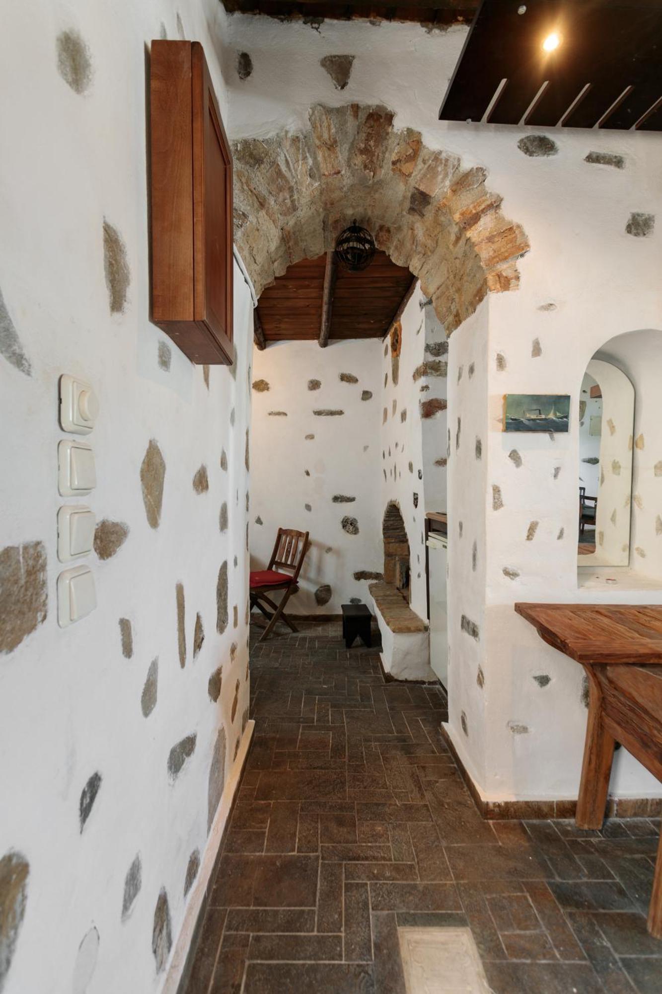 Вилла Themed House "Castle Halaros" View 17Th Century Glinado Naxos Экстерьер фото