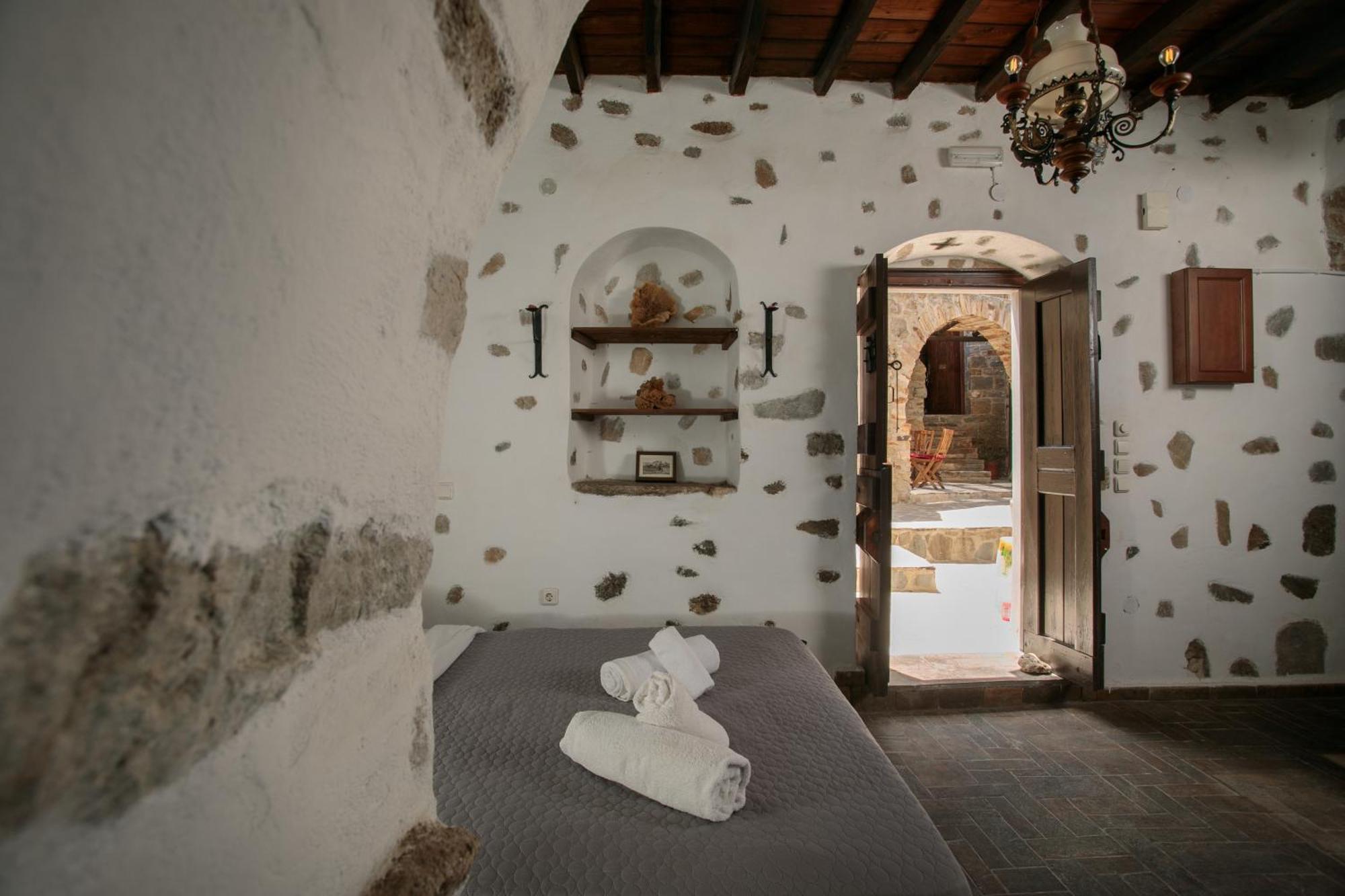 Вилла Themed House "Castle Halaros" View 17Th Century Glinado Naxos Экстерьер фото