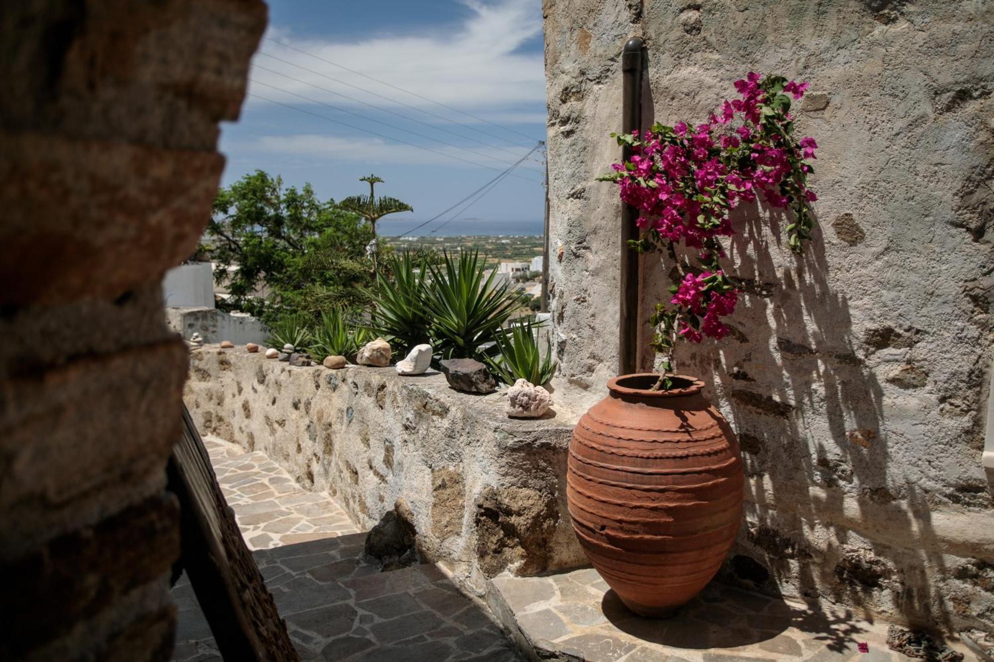 Вилла Themed House "Castle Halaros" View 17Th Century Glinado Naxos Экстерьер фото